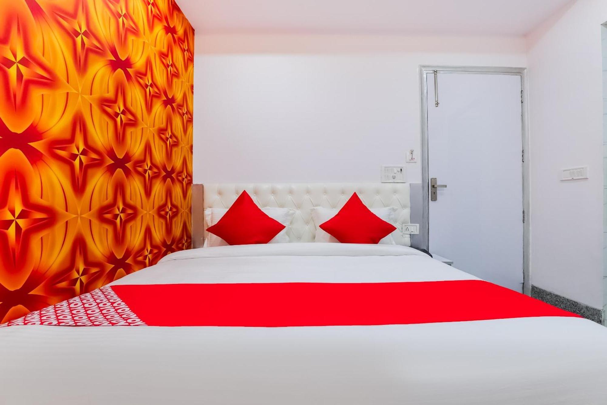 Hotel OYO 46183 New Tech India Dillí Exteriér fotografie